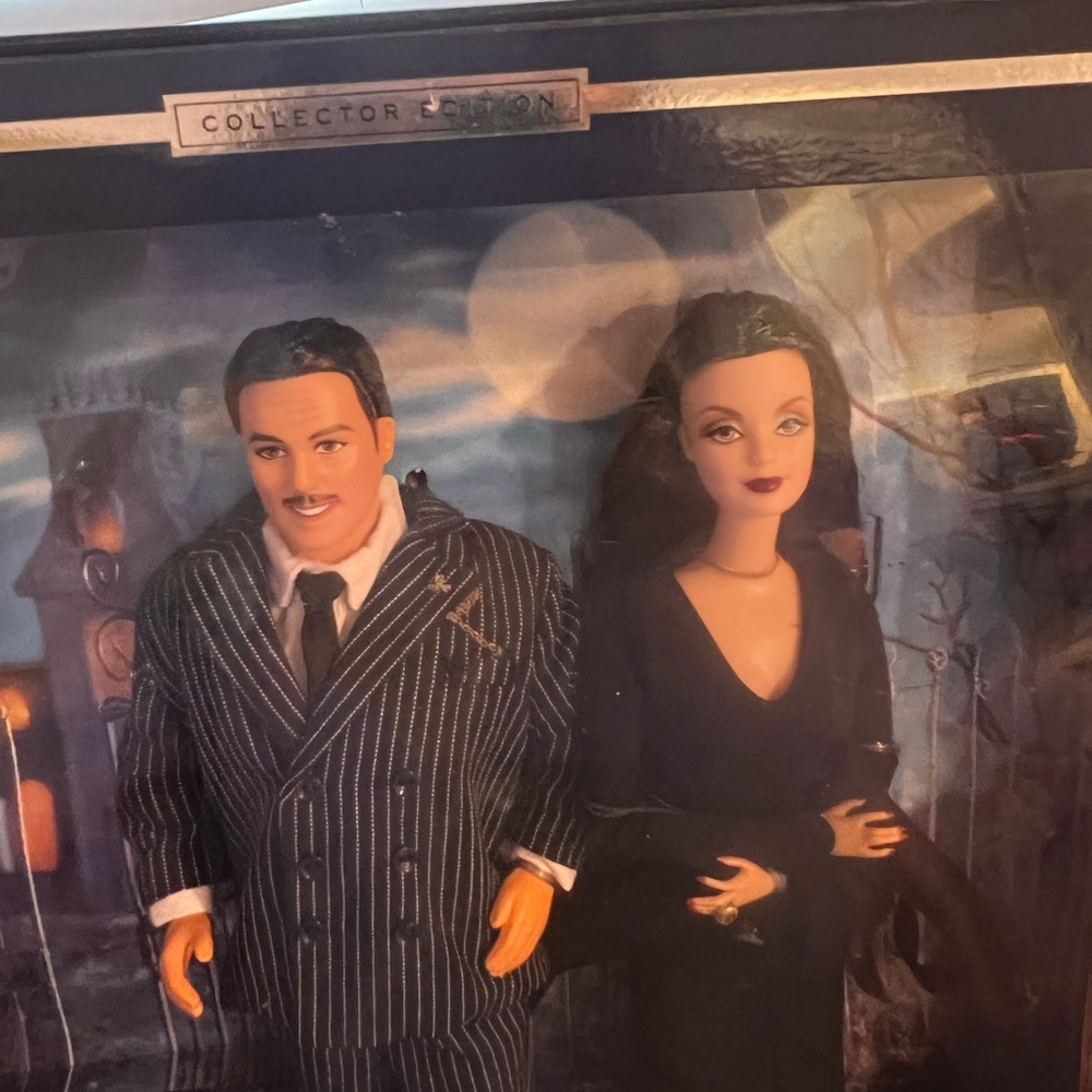 The Addams Family Barbie Giftset - Picture 10 of 11